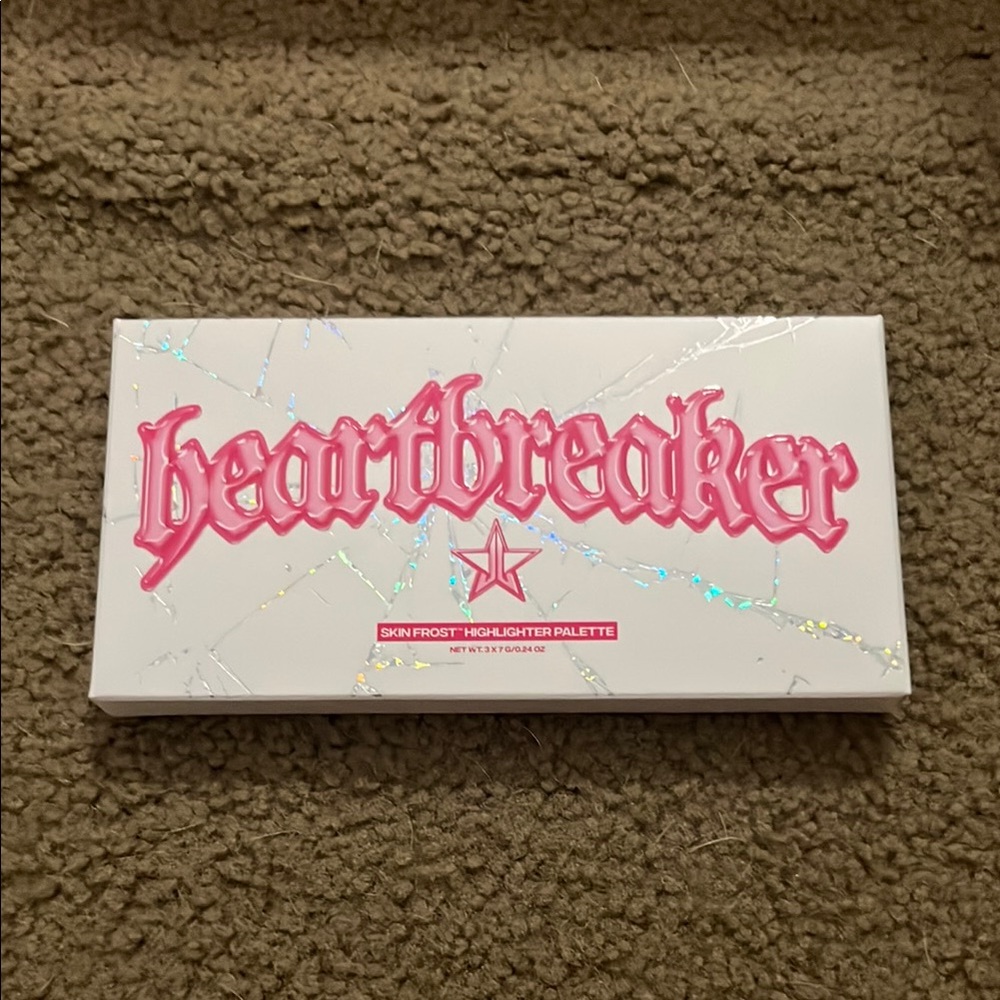 Heartbreaker Highlighter Palette
